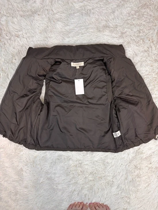 Madden Girl Star Quilted Puffer Vest Brown XS Zip Up NWT - Picture 6 of 12